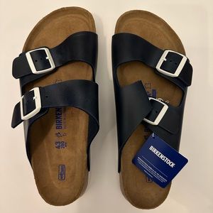 NWT - RARE Birkenstock - size 43 - Blue Arizona with raised white sole sandals